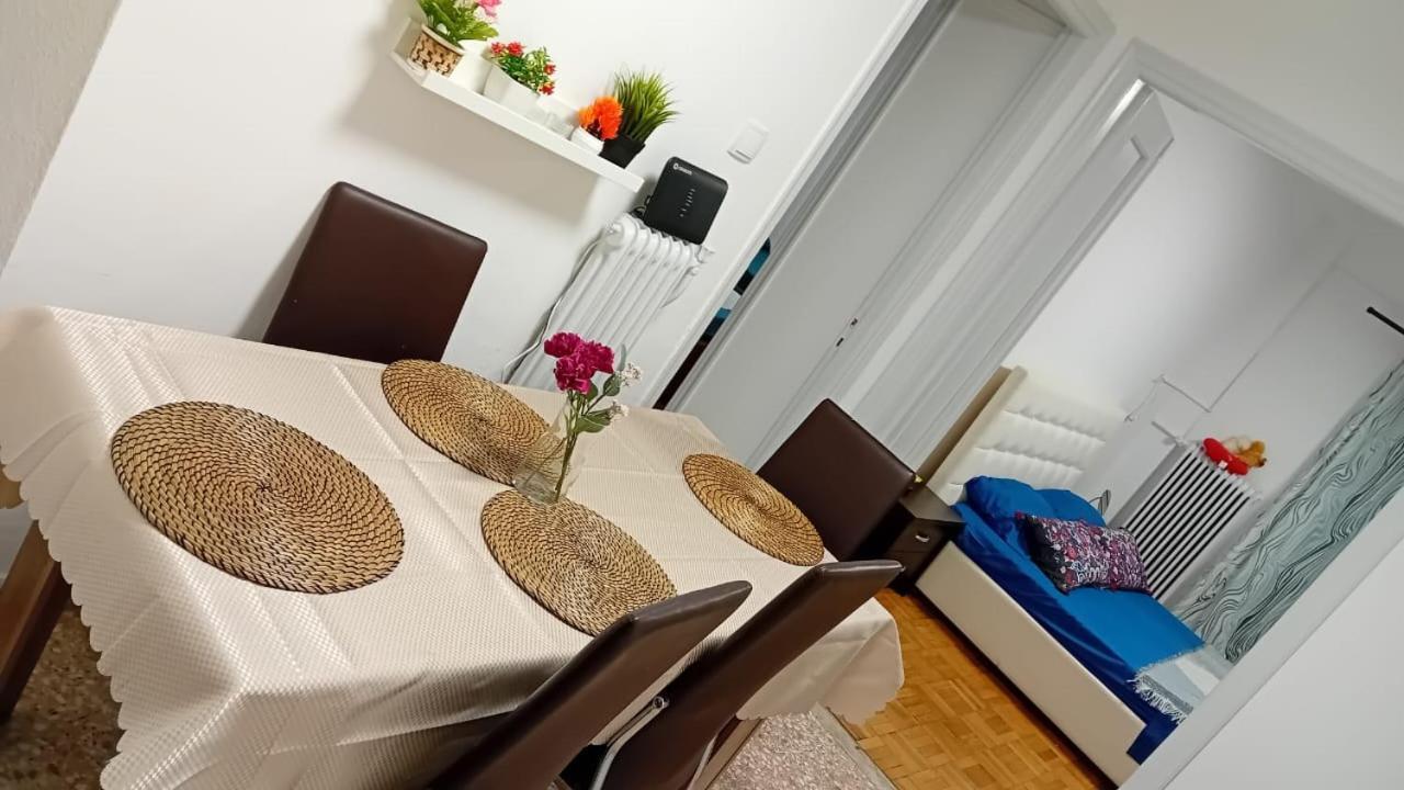 Appartement Tout Confort Athen Exterior foto